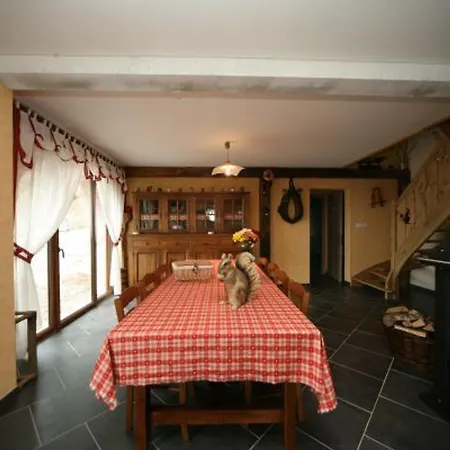 Grande Ferme Renovee A Chevre Roche, 8 Chambres, 15 Personnes, Avec Wi-fi - Fr-1-589-788 Vakantiehuis